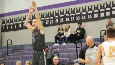 Brandon Maatz shoots a three pointer