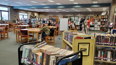 Students in the M. Darrell Miller Library